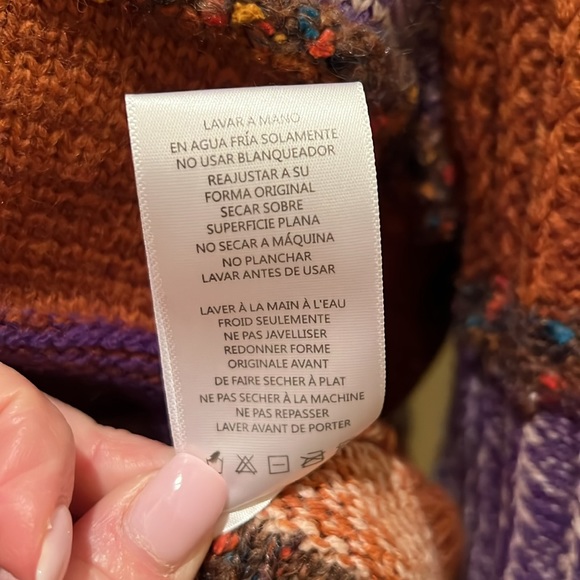 Multi colored sweater - Picture 11 of 13